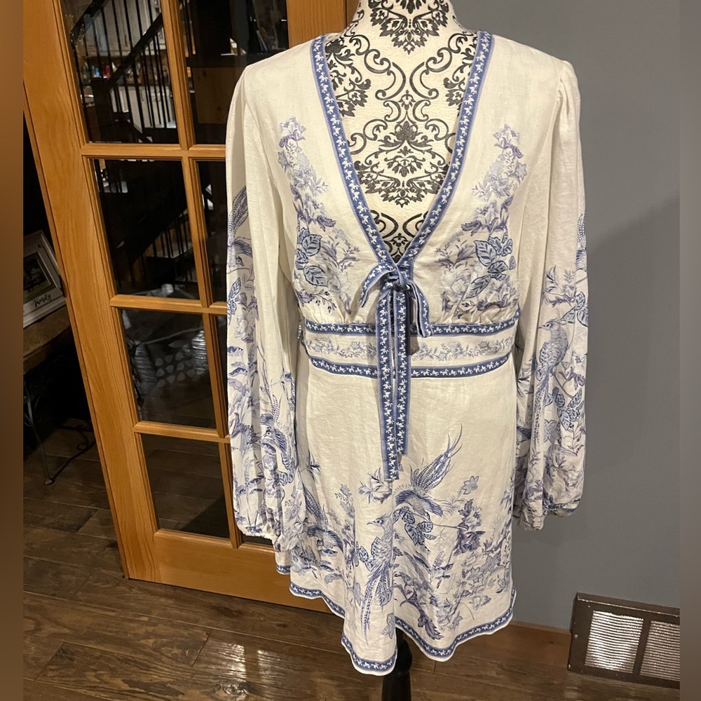 House of Harlow 1960 Cream and Blue Floral Long Sleeve Dress